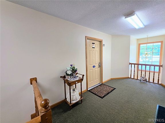 4th image of 151 Chestnut St