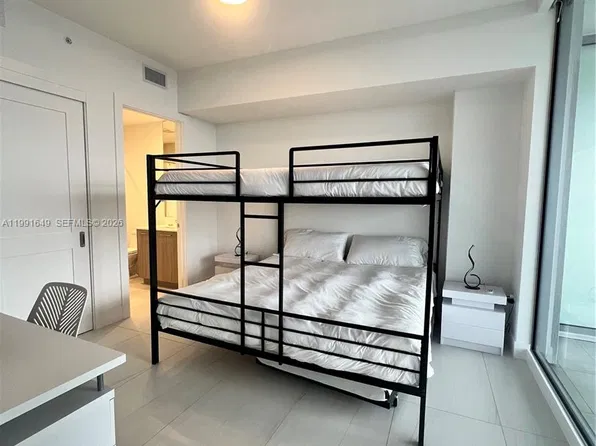 153 N Seabreeze Blvd, Fort Lauderdale, FL
