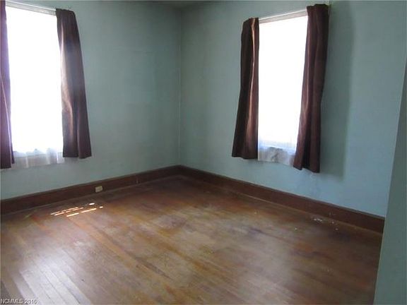 4th image of 285 Walnut Ave