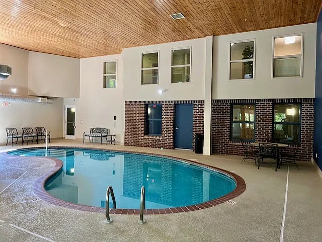 Sun Lake Woods Indoor Pool