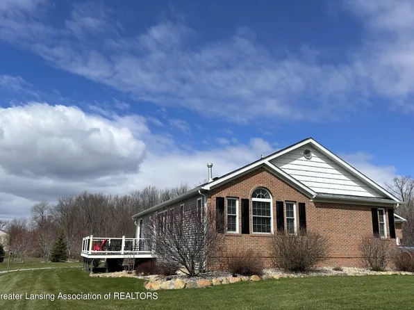 4667 Gables Wood Way, Webberville, MI 48892