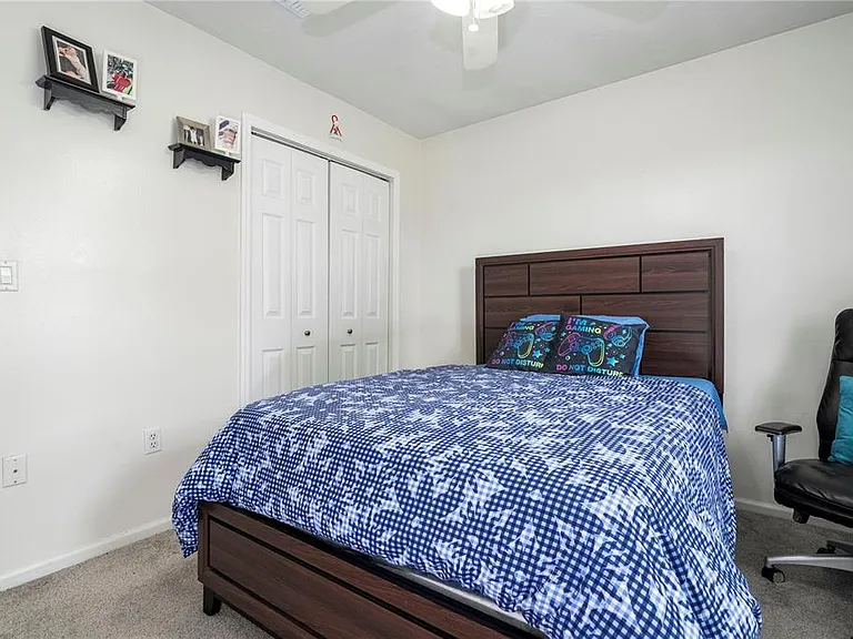1594 Frances St — Photo 21