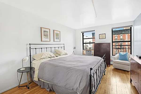 Rented by R New York | media 19