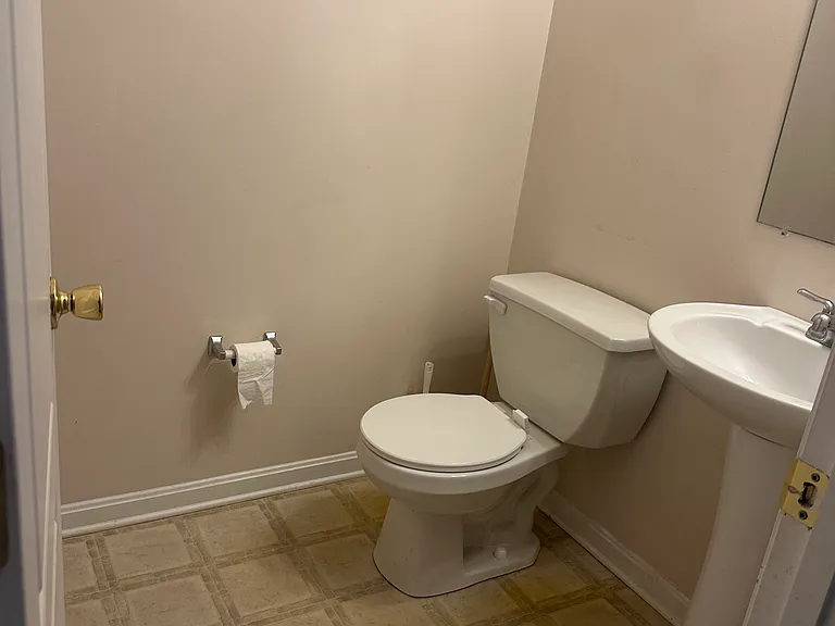 35 Hemlock Dr — Photo 17
