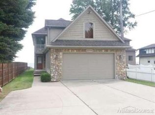 47338 Forton Rd, Chesterfield, MI 48047