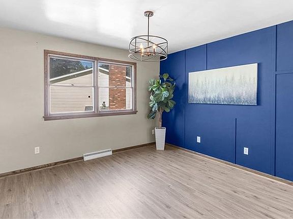3rd image of 5049 Lamor Rd