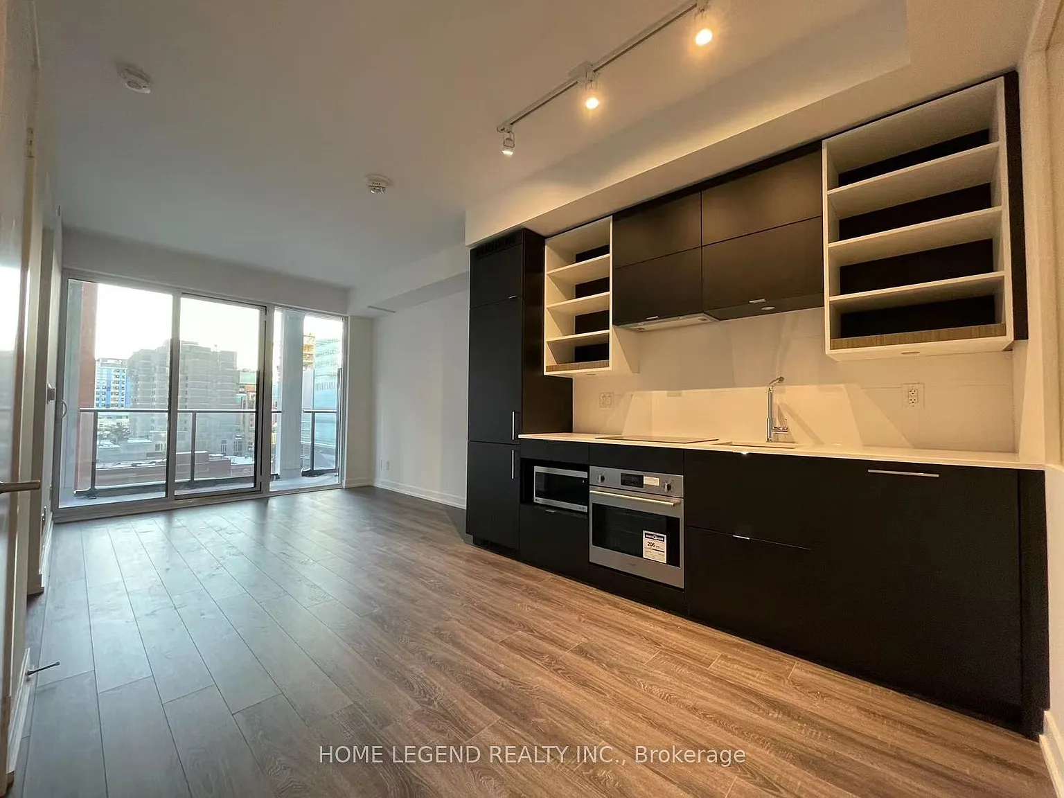 2 bed, $2,800 — Photo 2