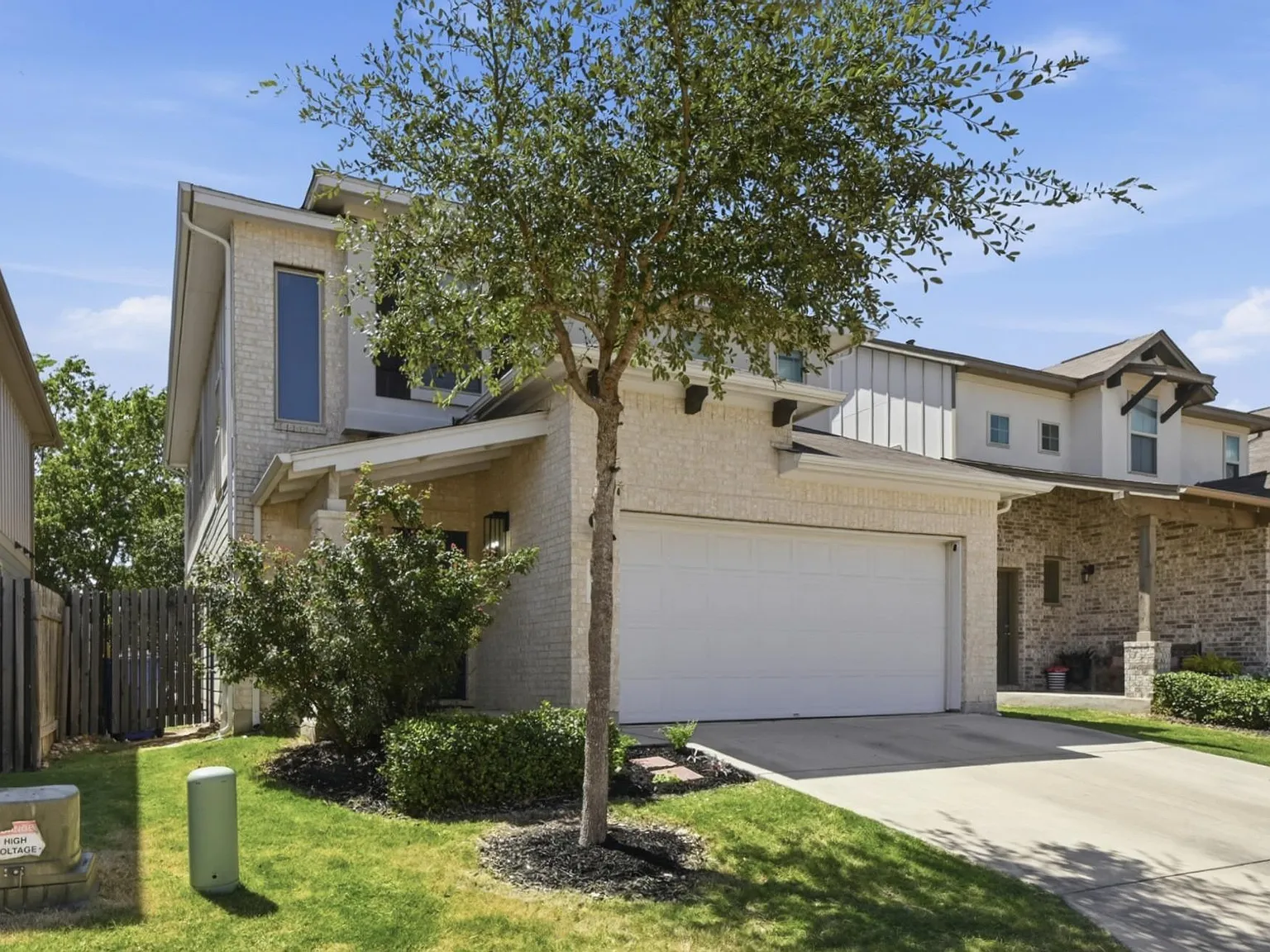 4 bed, 2.5 bath, 2013 sqft, $2,650 — Photo 3