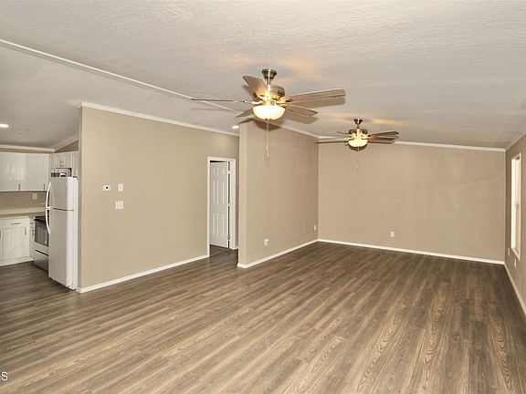 5th image of 3723 N South Dakota Ave