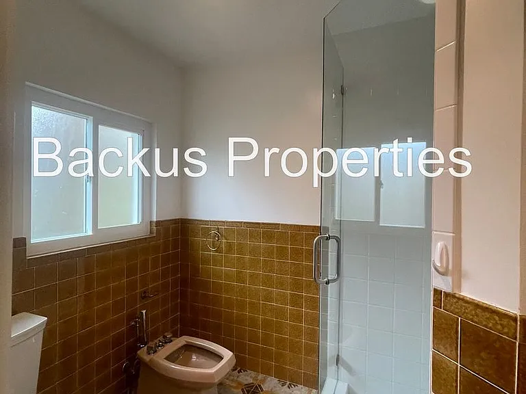681 Alice St — Photo 13