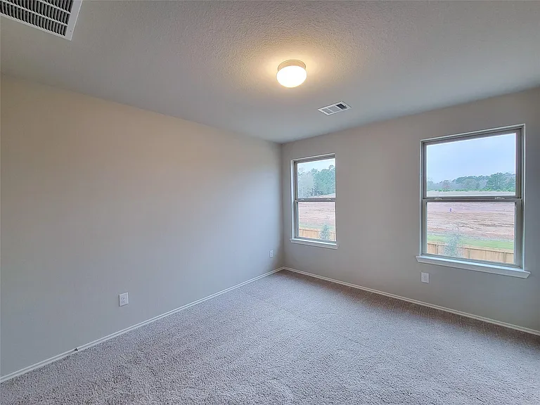 942 Amesbury Ct — Photo 27