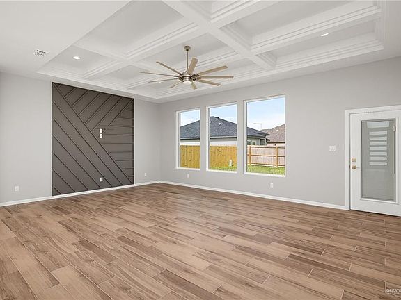3rd image of 2907 S Auburndale Ave