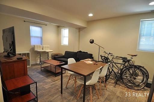 3rd image of 1642 N North Ave #G