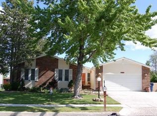 1607 Sunrise Meadow Dr, Sandy, UT 84093