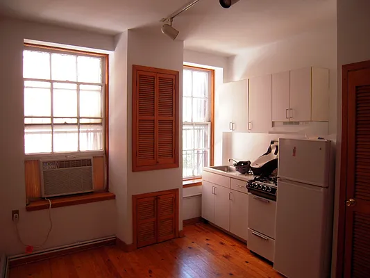 Rented by Manhattan Property Group | media 15