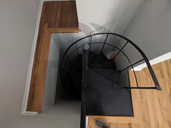 2nd image of 823 W Cornelia Ave #821A111
