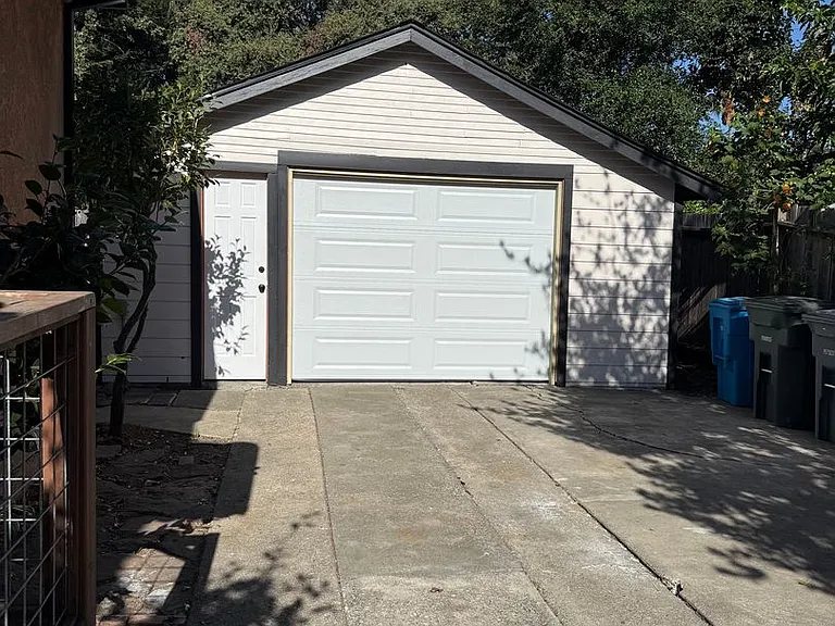 817 Wright St — Photo 17