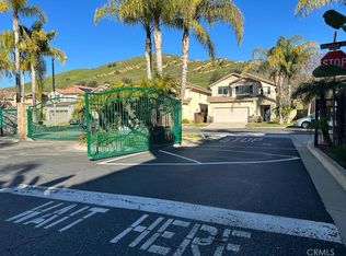 517 Shadow Ln, Simi Valley, CA 93065