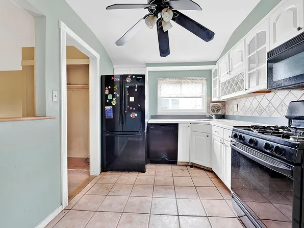 14018 161st St, Jamaica, NY 11434
