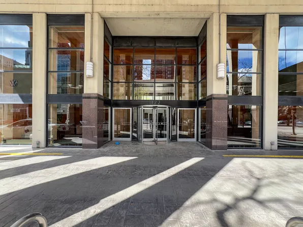 1122 N Clark St APT 2006, Chicago, IL 60610