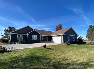 3351 Portwood Dr, Homestead, IA 52236