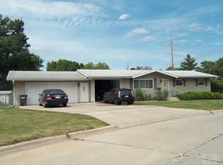 601 Arlington Dr, Marshalltown, IA 50158