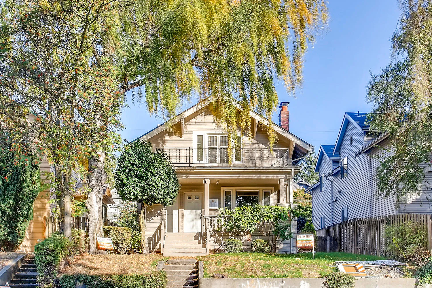 UW 5214 / 5214.5 /5216 15th AVE NE #A - 5214 1/2 — Photo 1