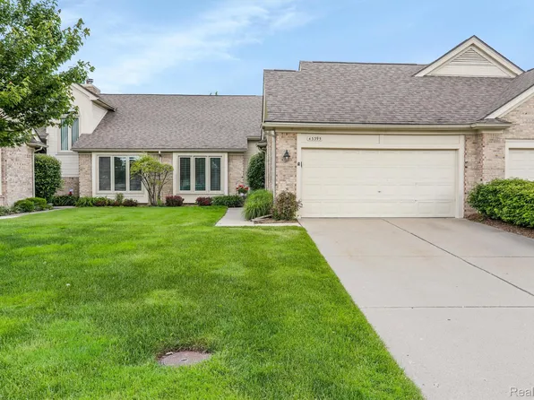 43395 Napa Dr, Sterling Heights, MI 48314