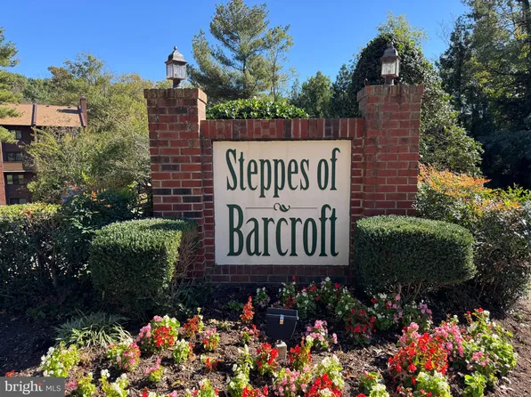 3863 Steppes Ct #B, Falls Church, VA 22041