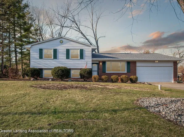 12449 Crabapple Ln, Grand Ledge, MI 48837