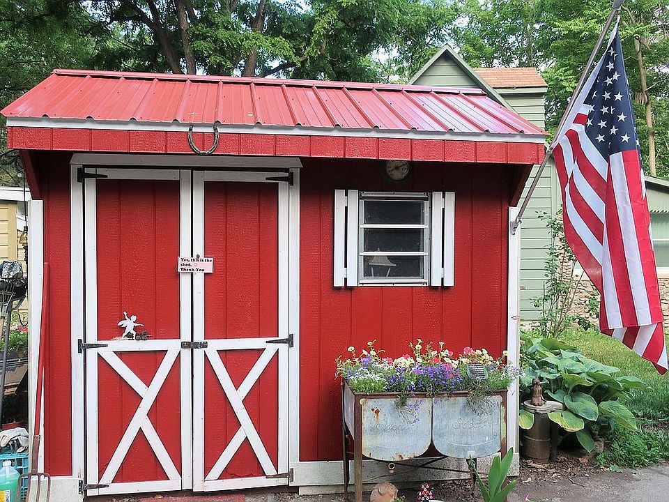 Amish shed