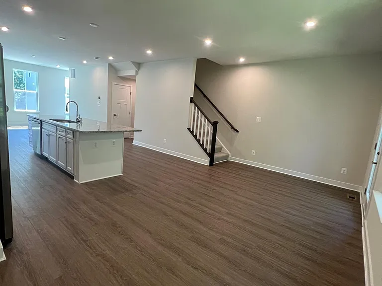 1513 Libourne Ct — Photo 3