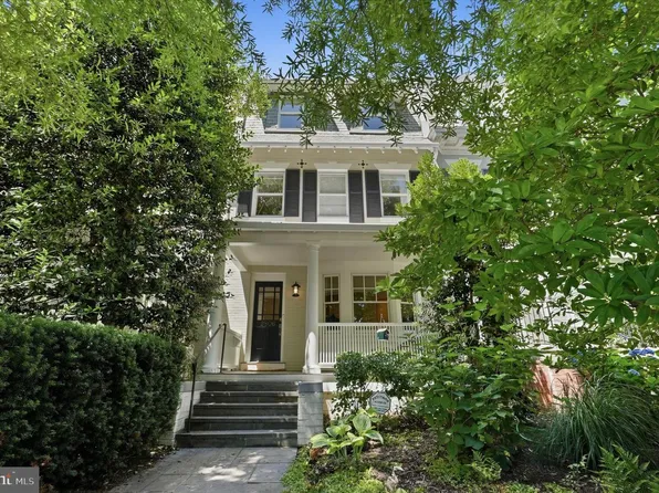 2806 27th St NW, Washington, DC 20008
