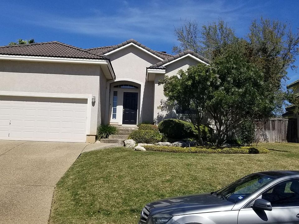 1st image of 1215 Summerfield