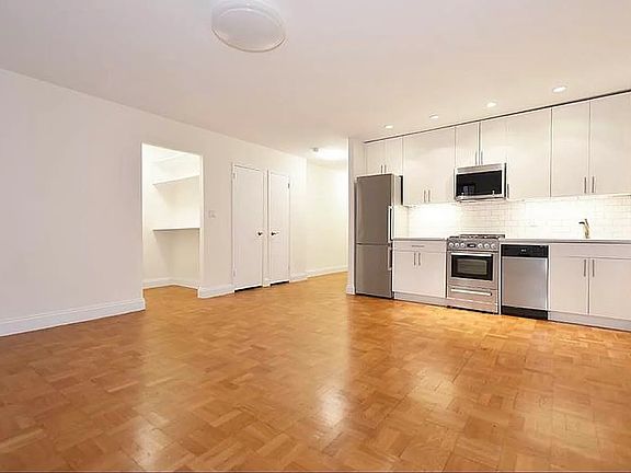 2nd image of 208 E 70th St APT 1E