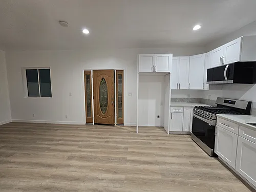 3230 Cerritos Ave #1/2 Photo 1