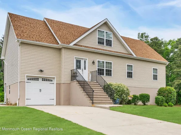 125 Savannah Rd, Toms River, NJ 08757