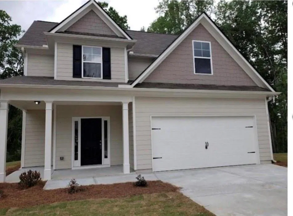 4 bed, 2.5 bath, 2100 sqft, $2,195 — Photo 1