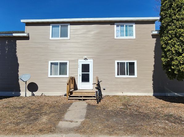 126 3rd Ave S, Wahpeton, ND 58075