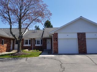442 Mary Ln, Fremont, MI 49412