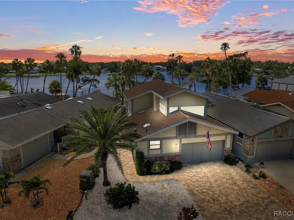 5248 S Riverview Cir, Homosassa, FL 34448