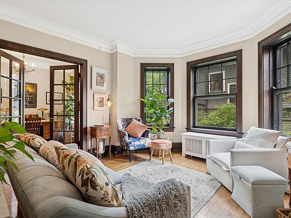 5th image of 5614 S Blackstone Ave #1