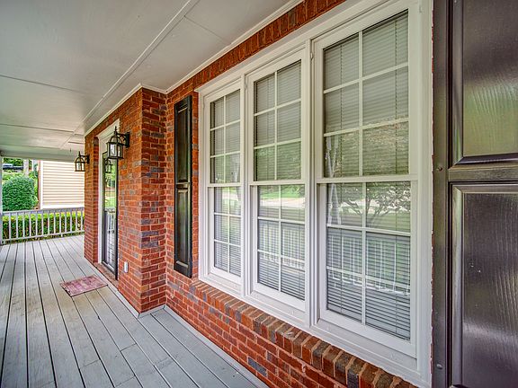 5th image of 4848 Winterview Ln