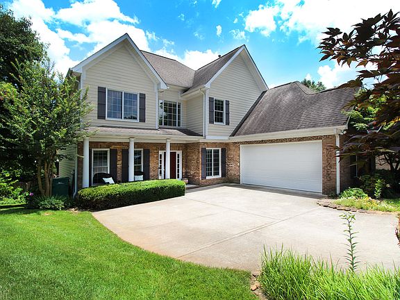 2nd image of 932 Vista Oaks Ln