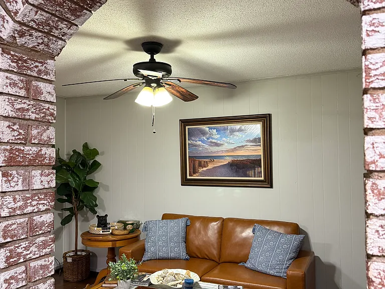 3821 Saint Johns Ave #5 — Photo 9