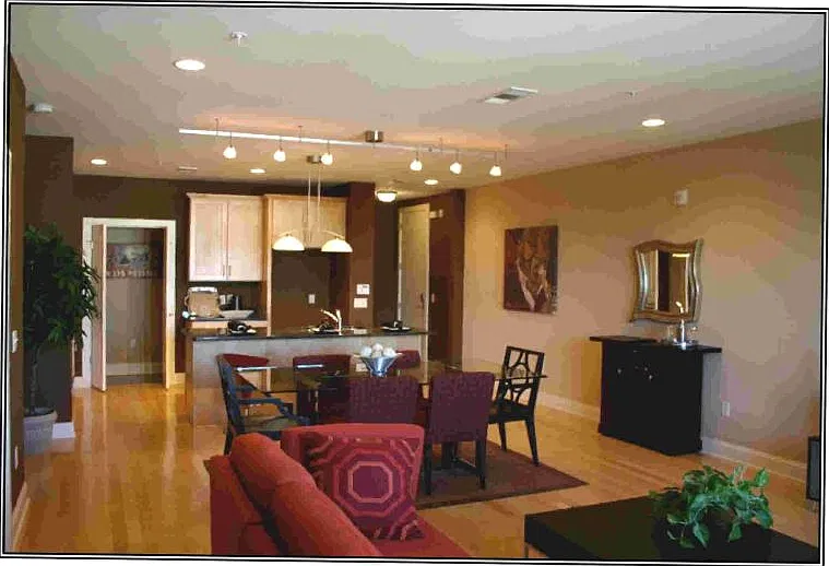 2 bed, 1279 sqft, $2,250 — Photo 4