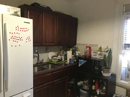 Sold by RE MAX Team | media 7