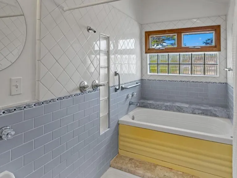 1251 Surf Ave — Photo 5