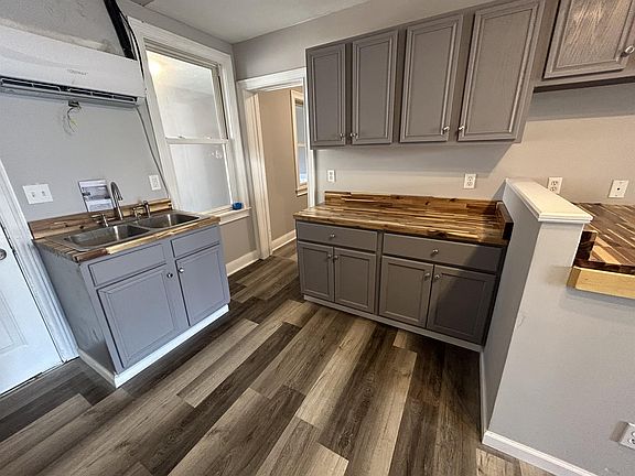 2nd image of 561-565 Congress St #11107228