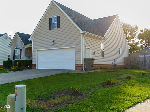 3rd image of 753 Fox Chase Lane